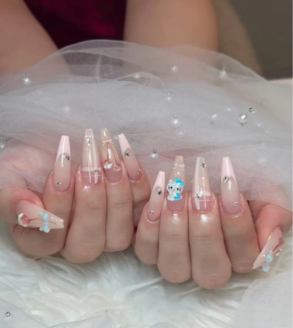 ネイル チークネイル ドット フレンチネイル グラデーション ハート ハンドネイル Julli NailStudioのネイルデザイン