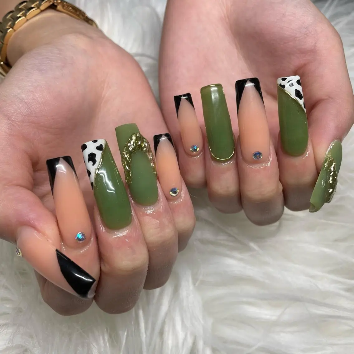 ロング ネイル Y. Sのネイルデザイン