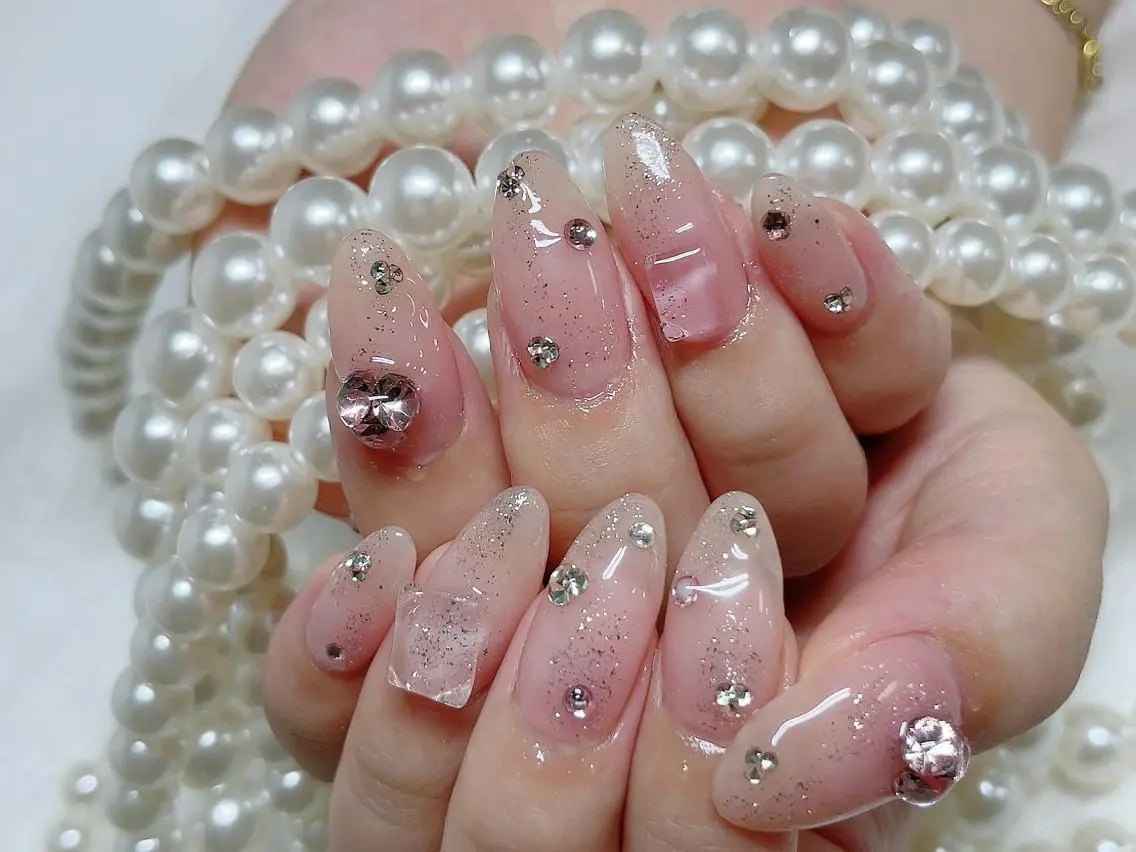 ネイル オーロラネイル 長さ出し フレンチネイル ガーリー キラキラネイル Lucky nail salonのネイルデザイン
