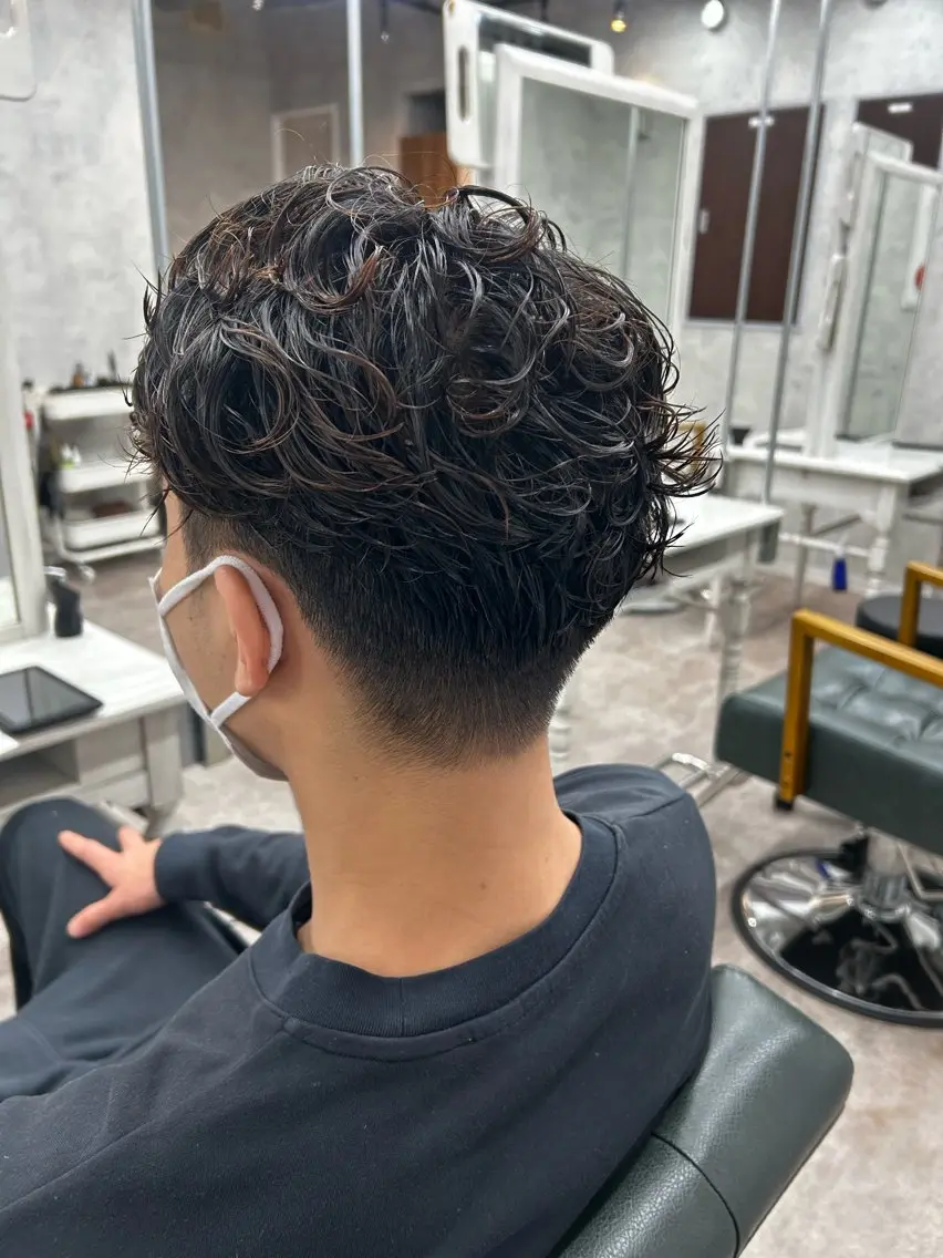 パーマ メンズ limit ユイカ/ ハイトーンカラー💫のヘアスタイル