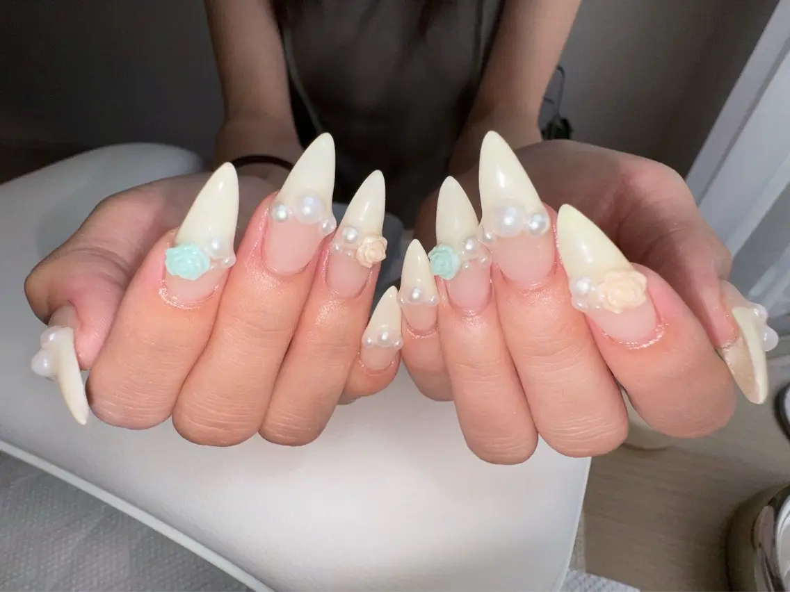 ネイル ハンドネイル ハンドケア Schon saki🐾のネイルデザイン