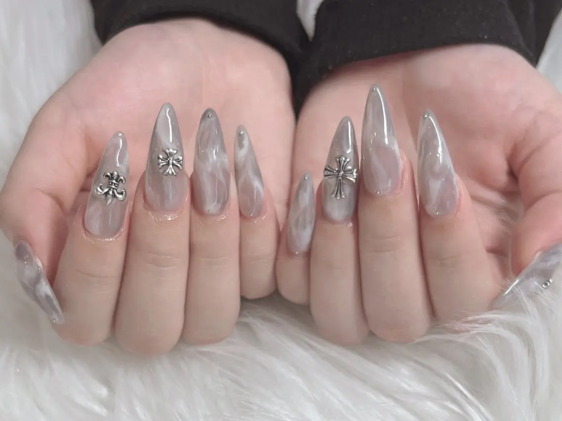 ネイル ニュアンスネイル ハンドネイル FLY Nail Salonのネイルデザイン