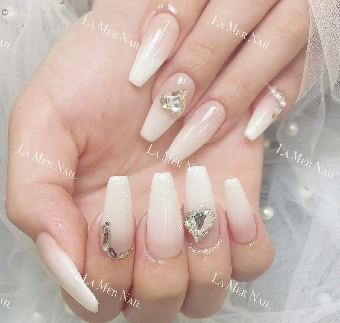 ネイル 🌻 Momoko_のネイルデザイン