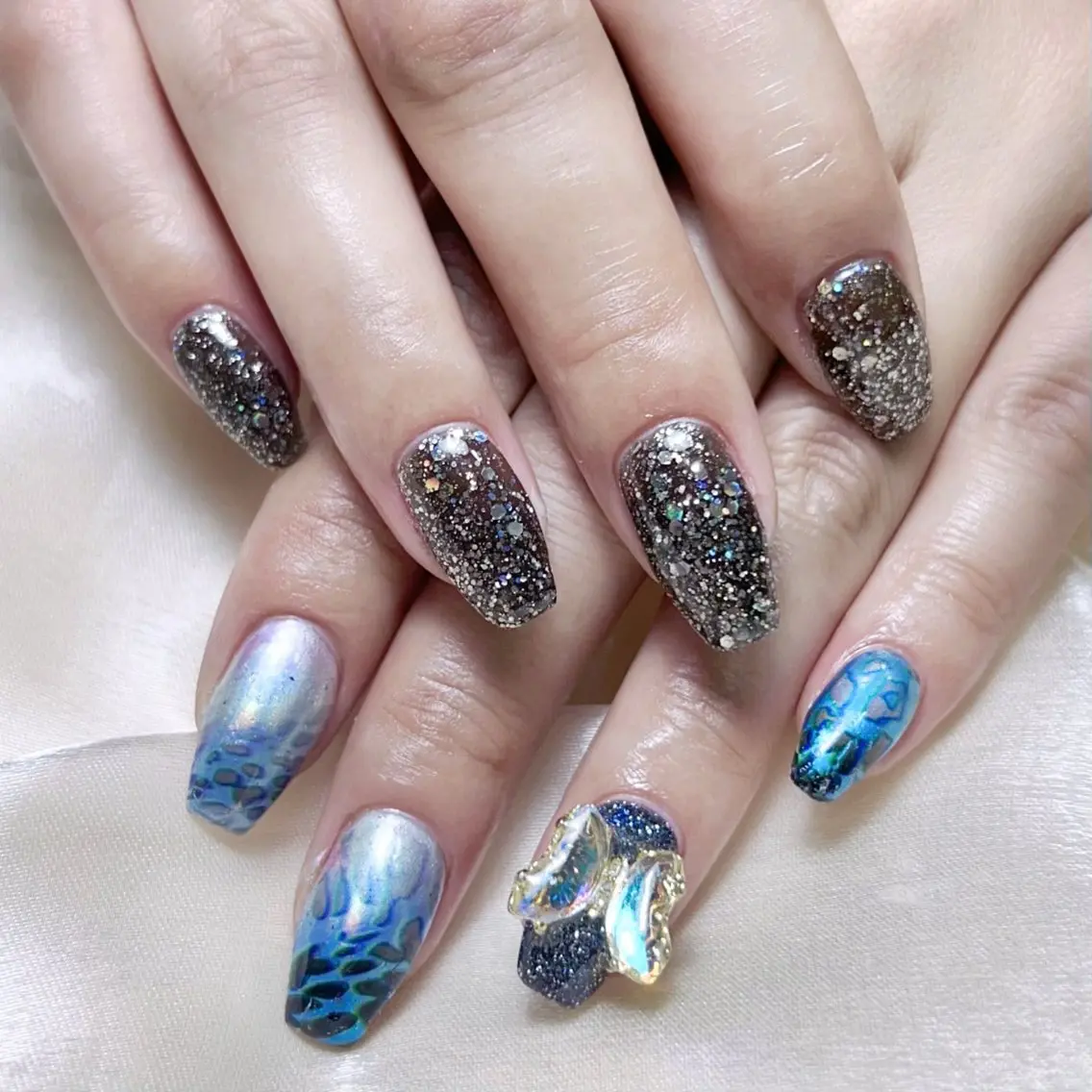 メンズ ネイル メンズ韓国風 アートネイル オーロラネイル ガーリー キラキラネイル ハンドネイル Nail salon 木にいるのネイルデザイン
