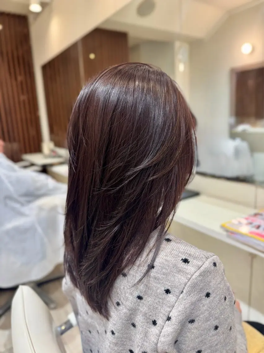 セミロング パープルカラー カット ヘアカラー NICCOLO室見 Erinaのヘアスタイル