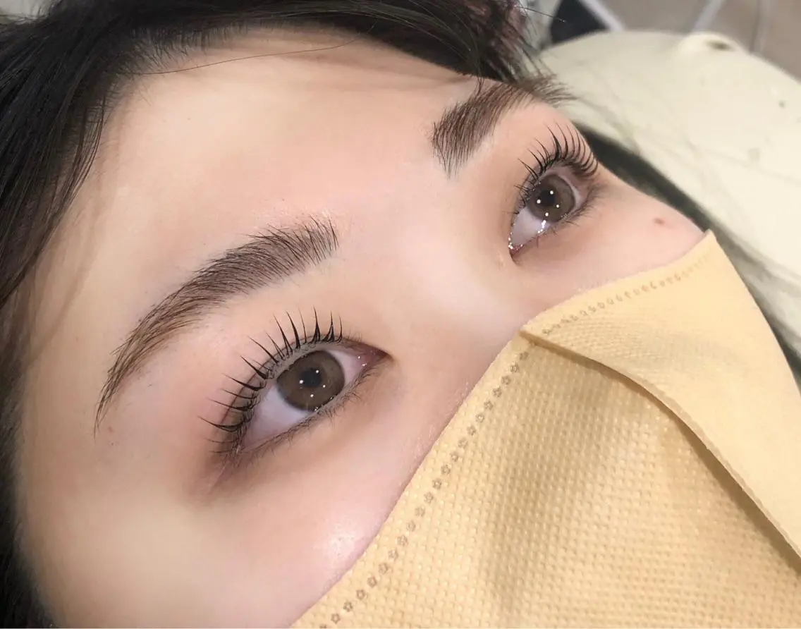 ネイル マツエク・マツパ アイブロウ 韓国風マツエク パリジェンヌラッシュリフト まつげパーマ ワンホンマツエク 長さ出し ハンドネイル フットネイル ハンドケア Nail&eye Belire 新宿のネイルデザイン
