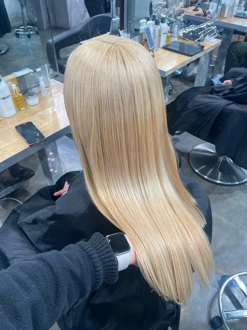 ロング カラー ヘアカラー ハイトーン 横浜💞ミオのヘアスタイル