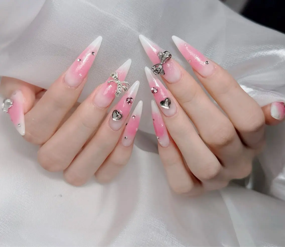 ネイル チークネイル 長さ出し フラッシュネイル フレンチネイル グラデーション ハンドネイル Lenie Nail Salonのネイルデザイン