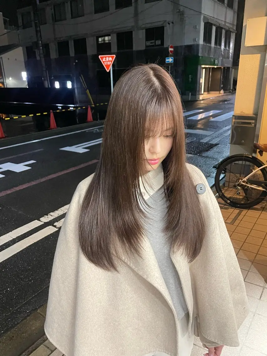 ロング カラー ブラウンカラー 透明感カラー ナチュラルブラウン 顔まわりレイヤー ハイレイヤー マツダ レンのヘアスタイル