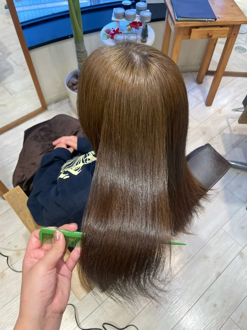 セミロング カラー ベージュカラー オリーブベージュ トリートメント ヘアカラー アレンジ🎀ツヤ髪✨ 北野亜優実🌱のヘアスタイル