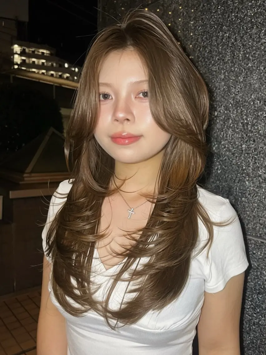 ロング カラー ベージュカラー ブリーチ 透明感カラー ダブルカラー モカベージュ カット ヘアカラー YOLO/ HANAのヘアスタイル