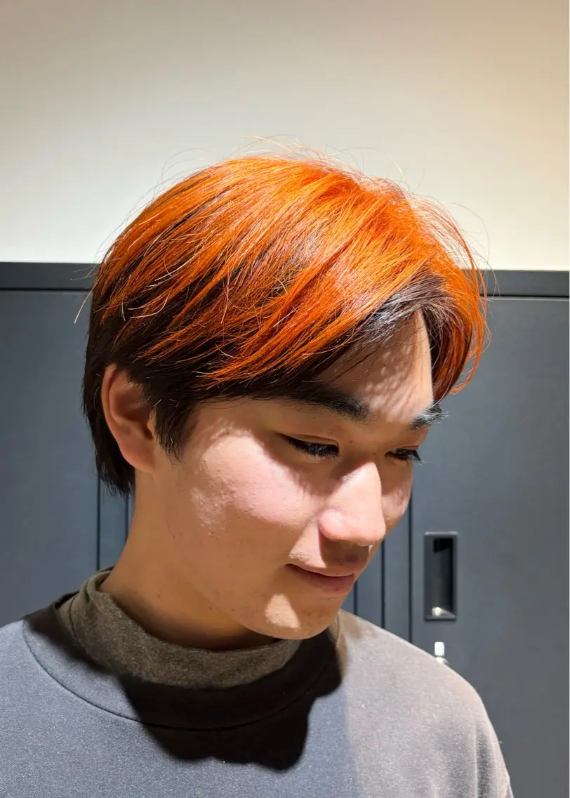 カラー メンズ メンズブリーチ ブリーチ オレンジ カット ヘアカラー 🌊インナーカラー 🐬櫻井海星のヘアスタイル