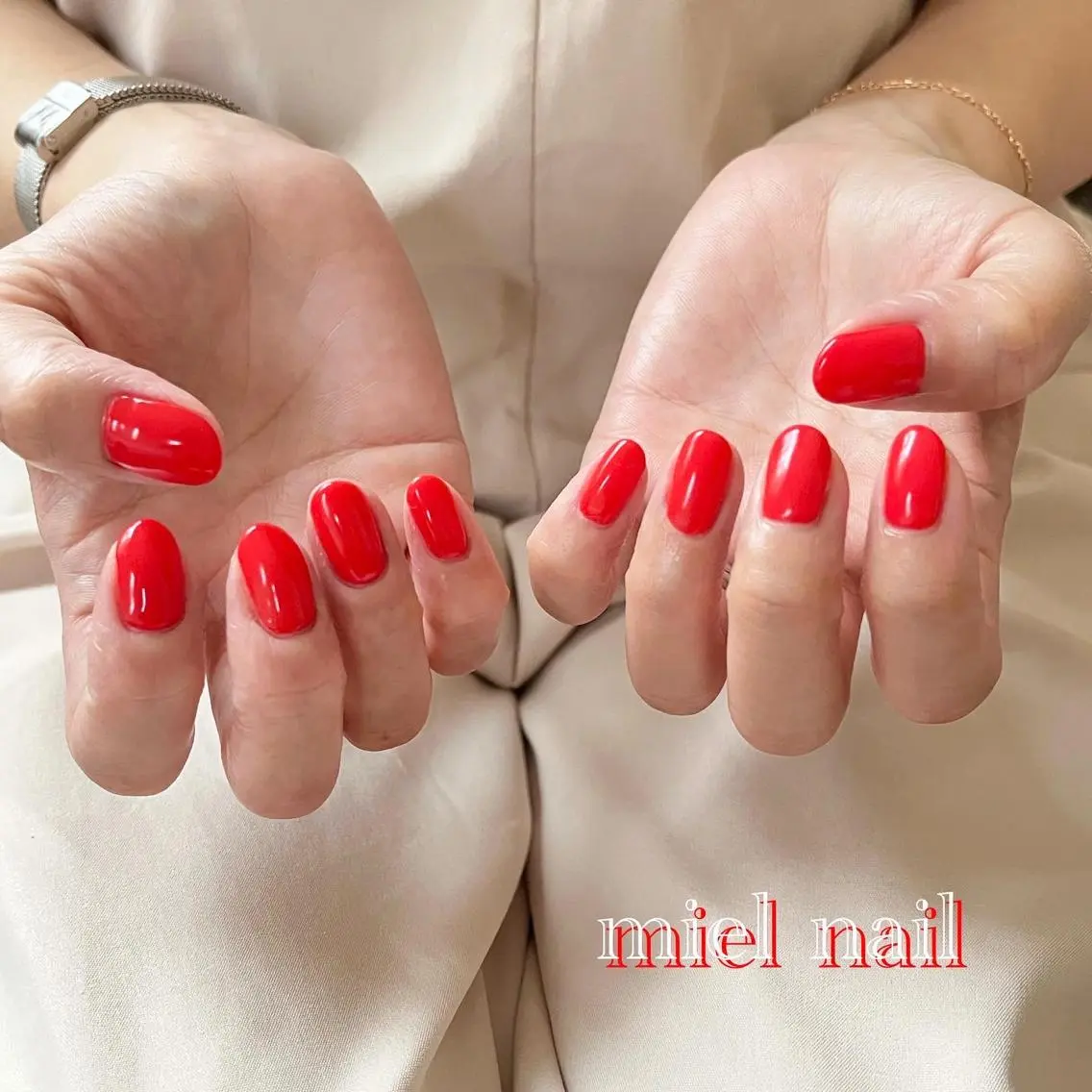 ネイル ワンカラーネイル 赤色 ハンドネイル miel nailのネイルデザイン