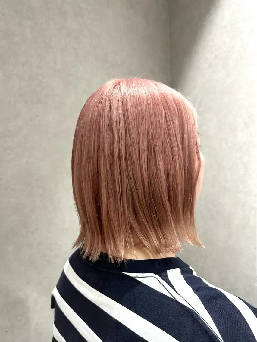 ショート カラー ✂️秋葉原 🤍YURI🤍のヘアスタイル