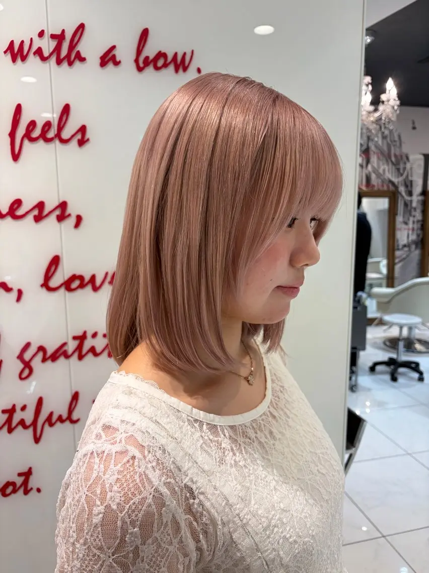 カラー ベージュカラー ブリーチ デザインカラー ダブルカラー ハイトーンカラー 半田 陽菜のヘアスタイル