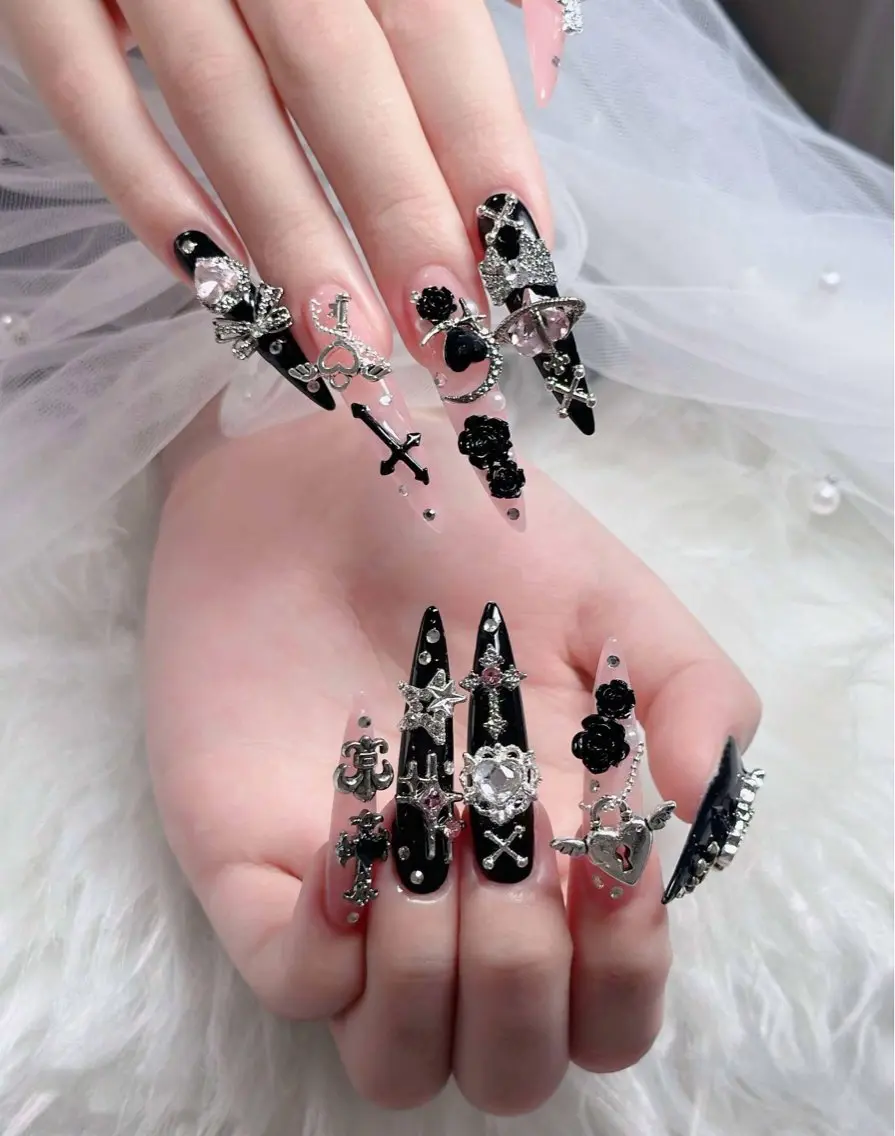 ネイル オーロラネイル フレンチネイル ジェルネイル ハロウィン キラキラネイル ハンドネイル H.baby Nail Salonのネイルデザイン