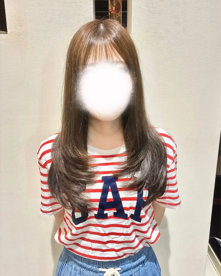セミロング カラー 透明感カラー グレージュ レイヤーカット カット ヘアカラー トリートメント 菅野 奏のヘアスタイル