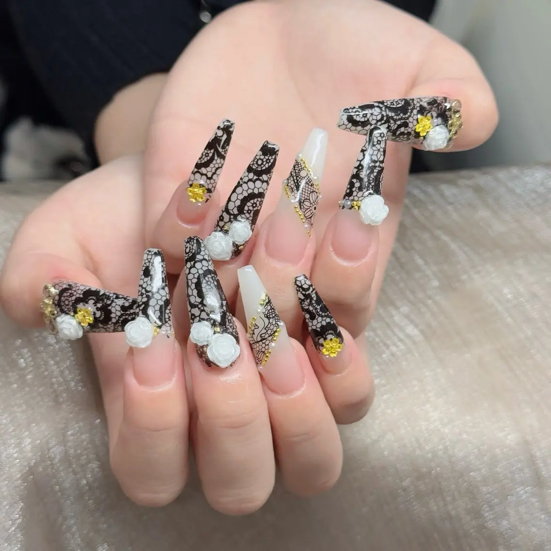 ネイル フットネイル フレンチネイル グラデーション 韓国ネイル ロングネイル ハンドネイル HOT Nail Salonのネイルデザイン