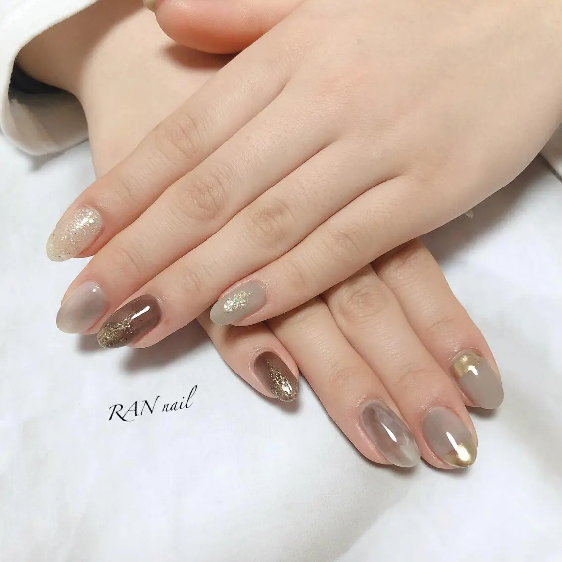 ネイル フットネイル ラメ(グリッター) ミラーネイル ニュアンスネイル オフィスネイル ハンドネイル フットネイル RAN nailのネイルデザイン