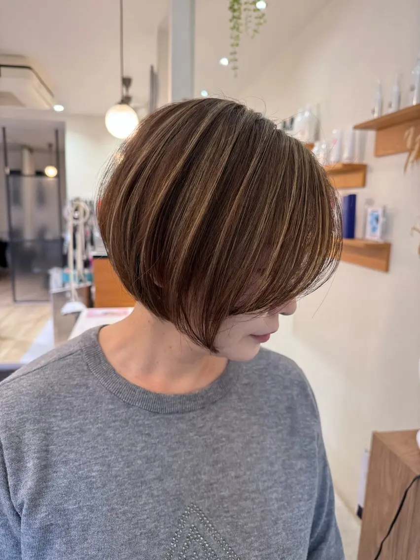 ショート カラー ハイライトカラー ハイライト 福井 珠乃のヘアスタイル