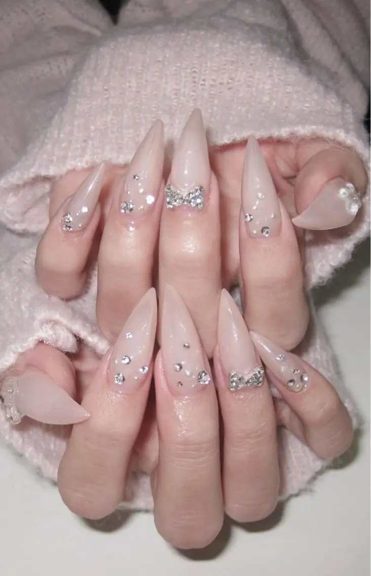 ネイル キラキラネイル 韓国ネイル ロングネイル ワンホンネイル ハンドネイル Josie nail salonのネイルデザイン
