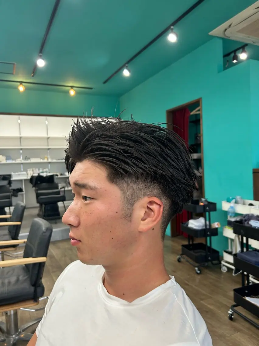 メンズ 七三 ツーブロック 刈り上げ 長谷川 央のヘアスタイル