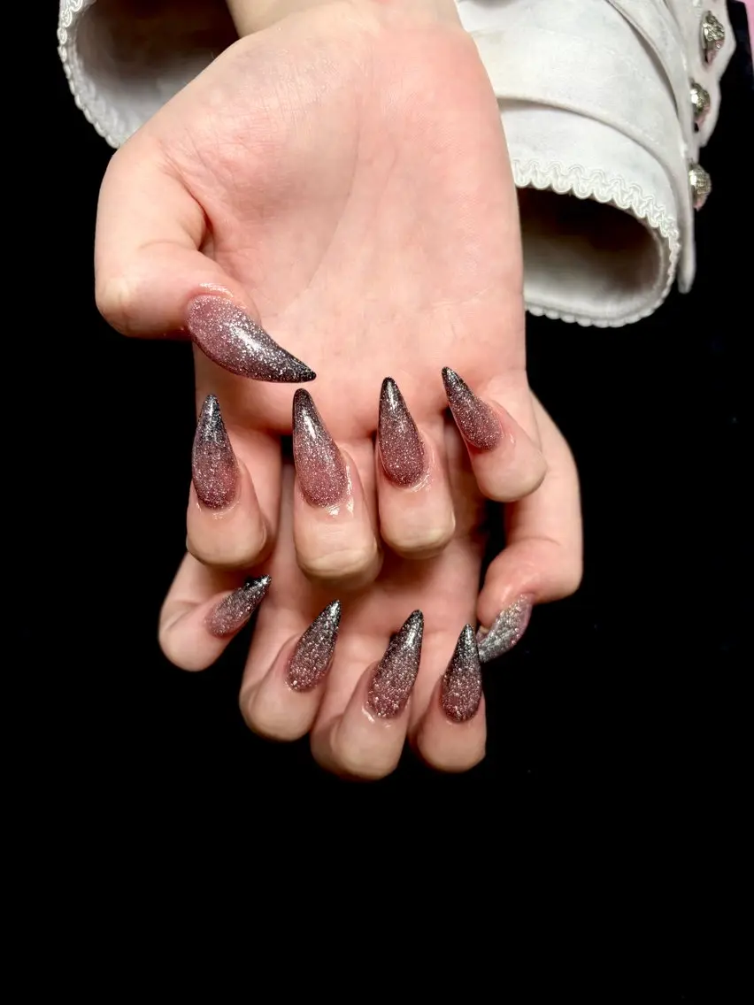 ネイル ハンドネイル ongles chicのネイルデザイン