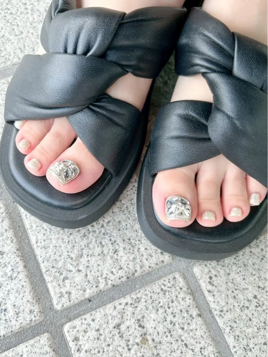 ネイル 【岐阜🦋】 キラキラネイル✨あゆのネイルデザイン