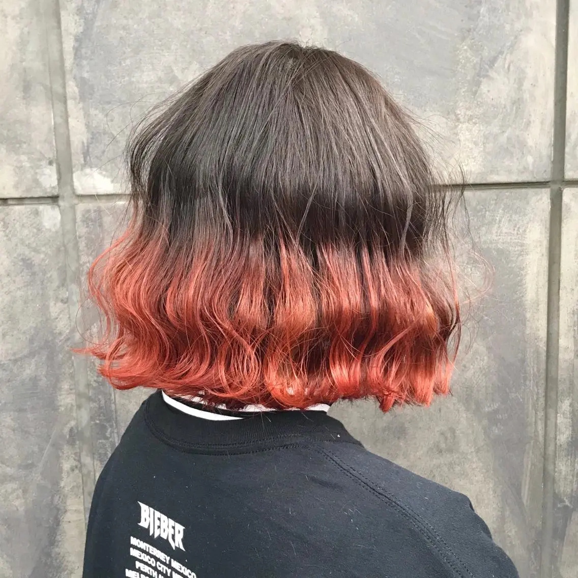 ショート カラー ブリーチ グラデーションカラー オレンジ K-POP好き美容師 🇰🇷Kai.Yのヘアスタイル