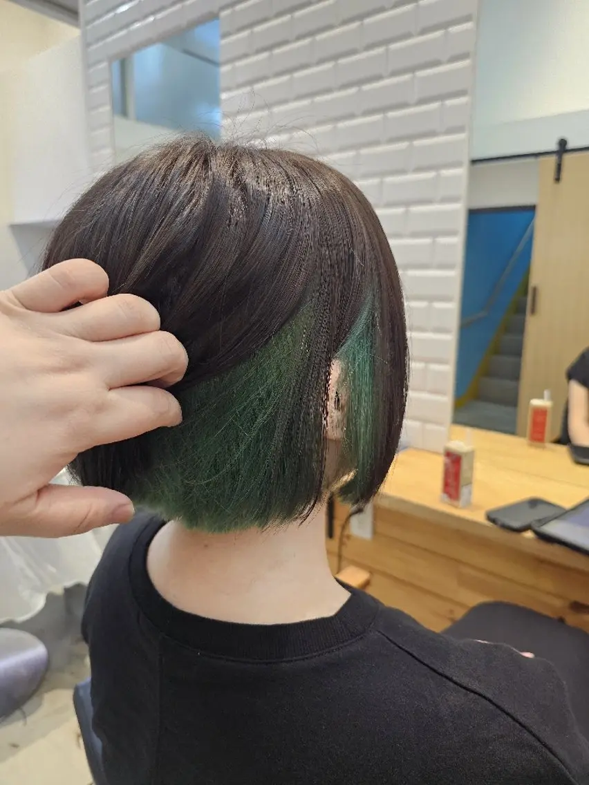 ショート カット ヘアカラー MATSU 🌟個性派カラーのヘアスタイル