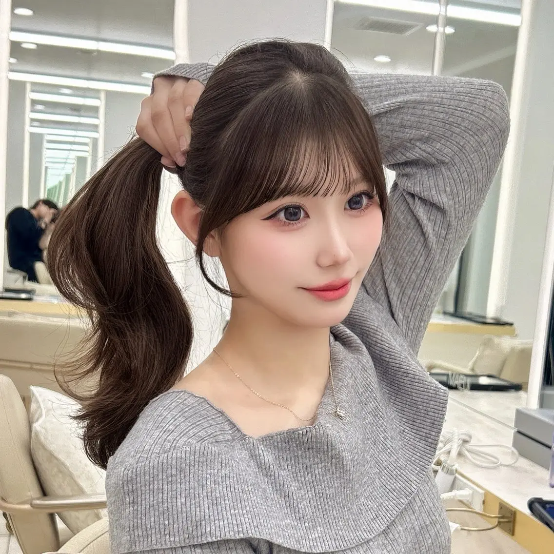 前髪顔まわりカット✂️※アシスタントの子がカットしますの写真