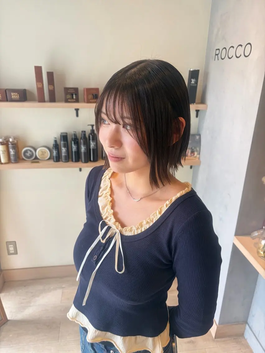 ショート カット ヘアカラー ROCCO アイナ/ レイヤー透明感カラーのヘアスタイル