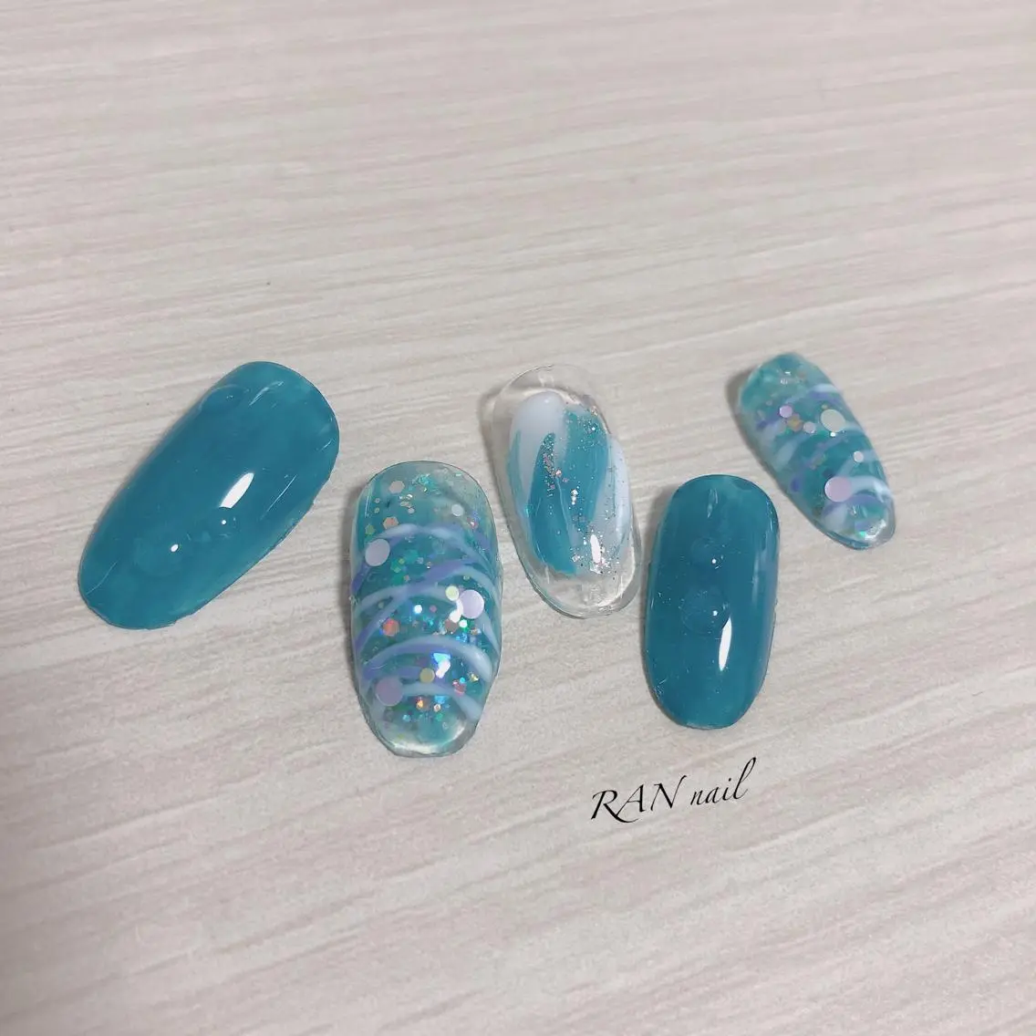 ネイル フットネイル キラキラネイル ヨーヨーネイル ハンドネイル フットネイル RAN nailのネイルデザイン