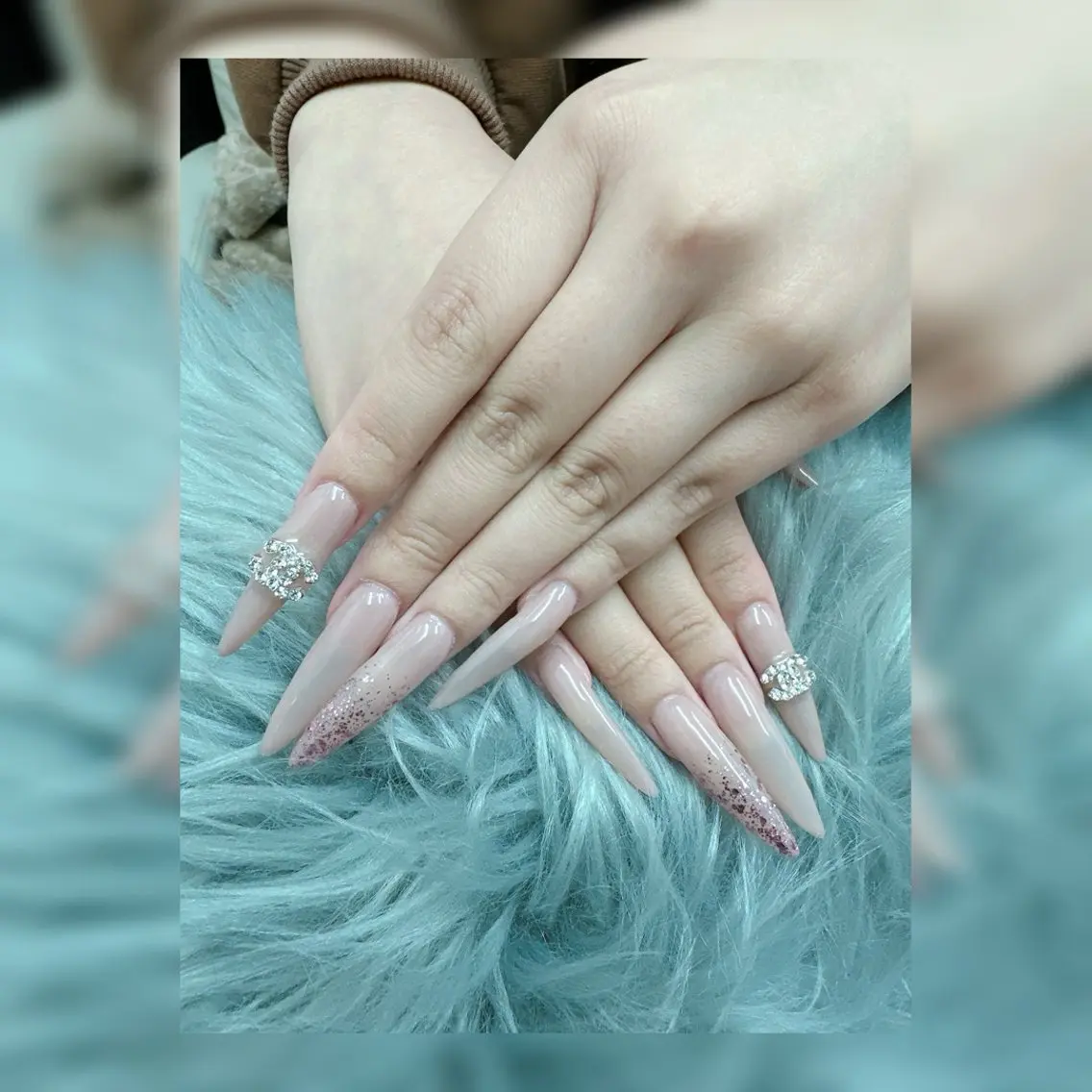 ネイル ラメ(グリッター) ラメグラデーション シンプルネイル nicoto Harukiのネイルデザイン