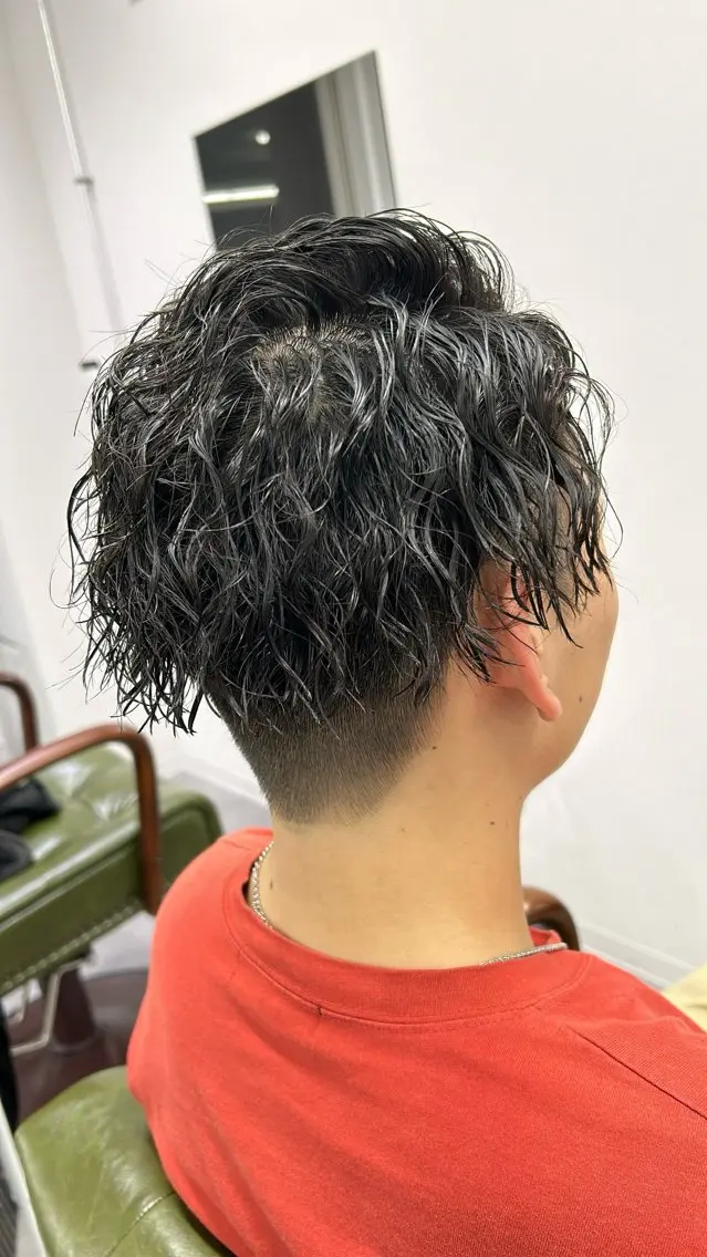 パーマ メンズ メンズパーマ ツイストスパイラルパーマ スパイラルパーマ SHAFT Ieiriのヘアスタイル