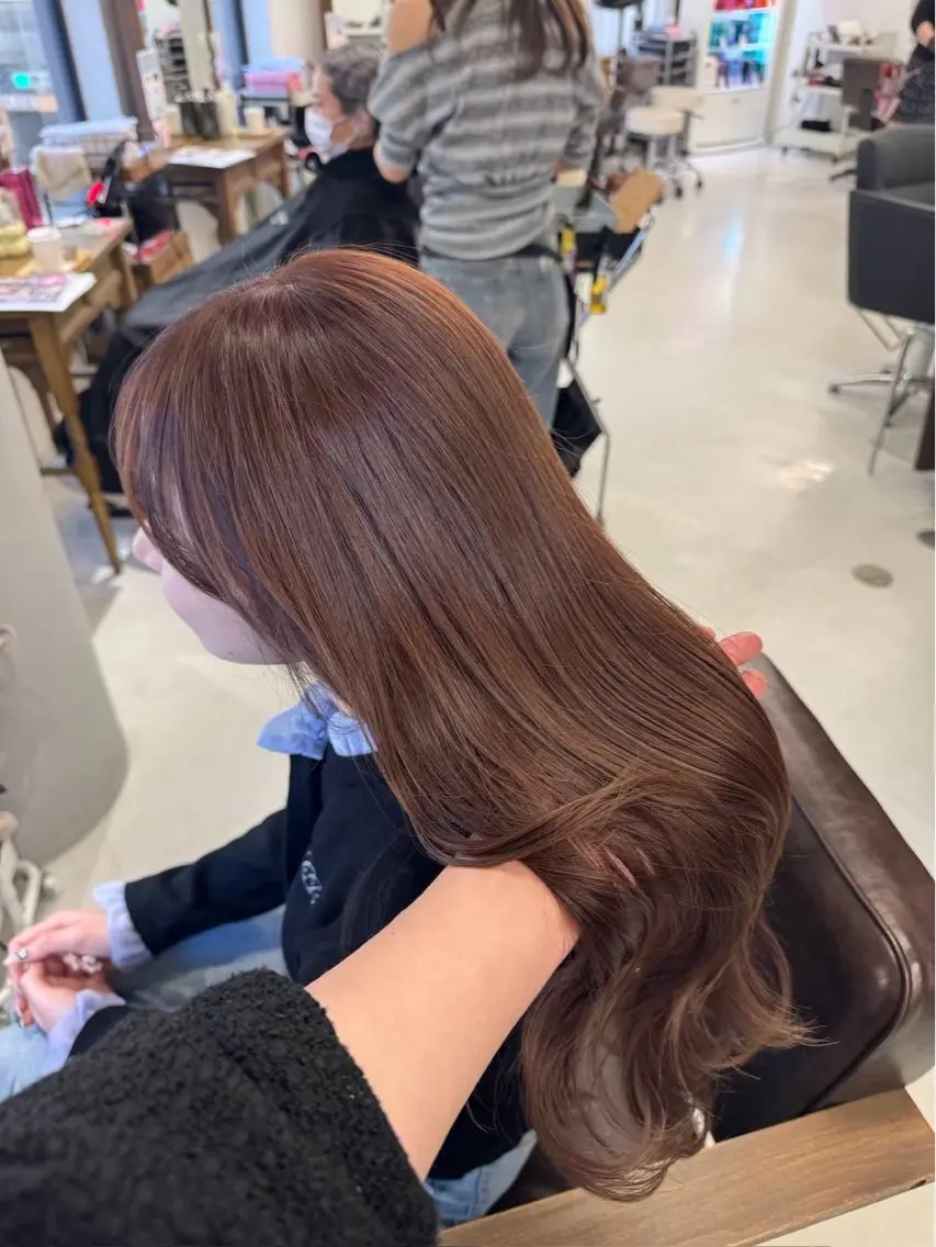 セミロング koharu / 梅田茶屋町のヘアスタイル