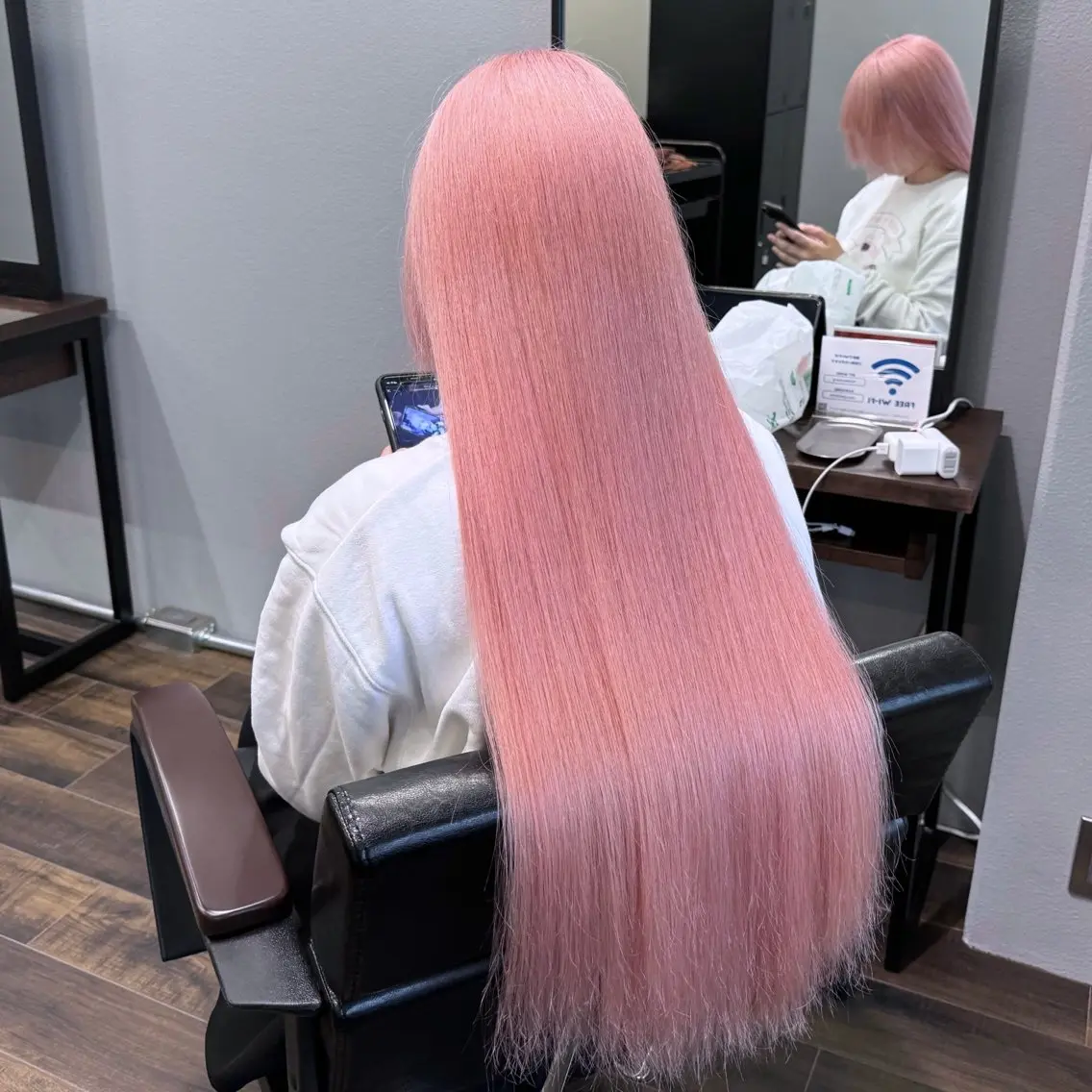 ロング カラー ブリーチ ケアブリーチ 透明感カラー ハイトーンカラー ピンクカラー ヘアカラー トリートメント ✨ブリーチ髪質改善 ✨デザインカラーのヘアスタイル