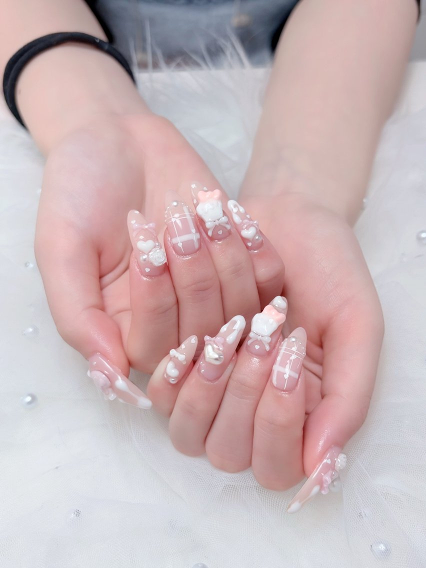 ネイル 長さ出し フットネイル ジェルネイル 韓国ネイル マグネットネイル ハンドネイル Huyn Nail Shinjyukuのネイルデザイン