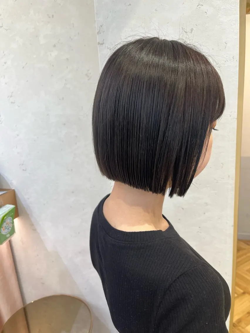 ショート カラー ブラウンカラー 透明感カラー ダークブラウン ボブ カット ヘアカラー 透明感カラー│ レイヤーヘア中居美樹のヘアスタイル
