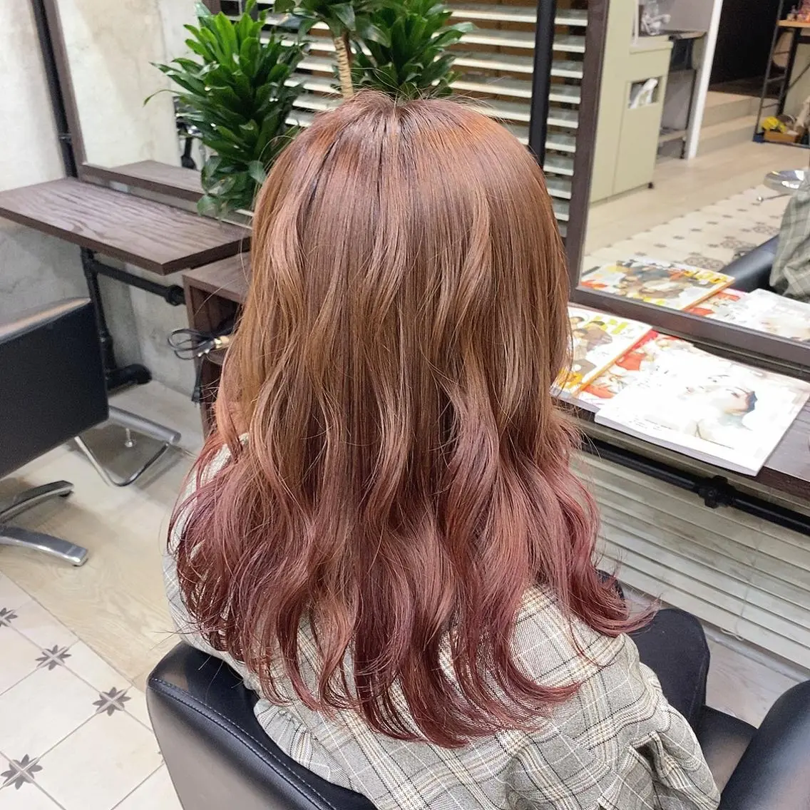 セミロング カラー ベージュカラー ブリーチ グラデーションカラー ピンクカラー ボブ 韓国ヘア☁️ mitsukiのヘアスタイル