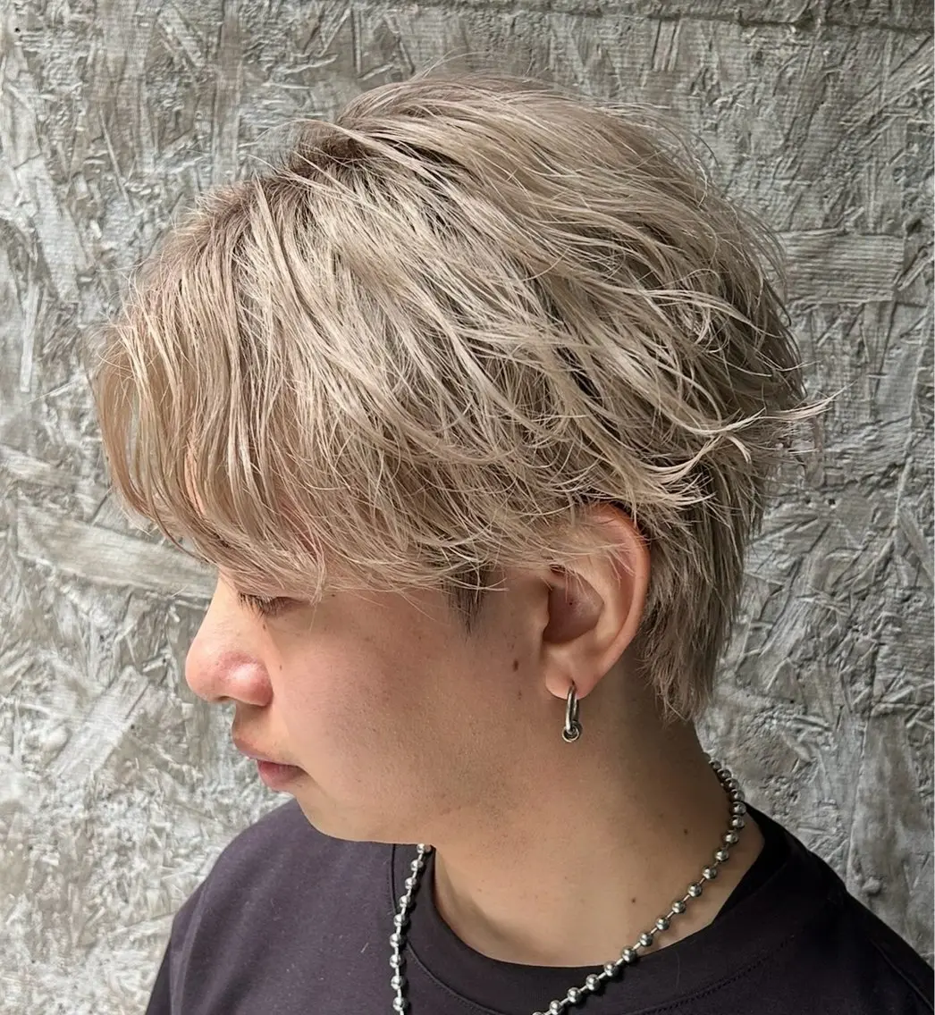 ショート カラー パーマ メンズ カット パーマ 岩城 滉成のヘアスタイル