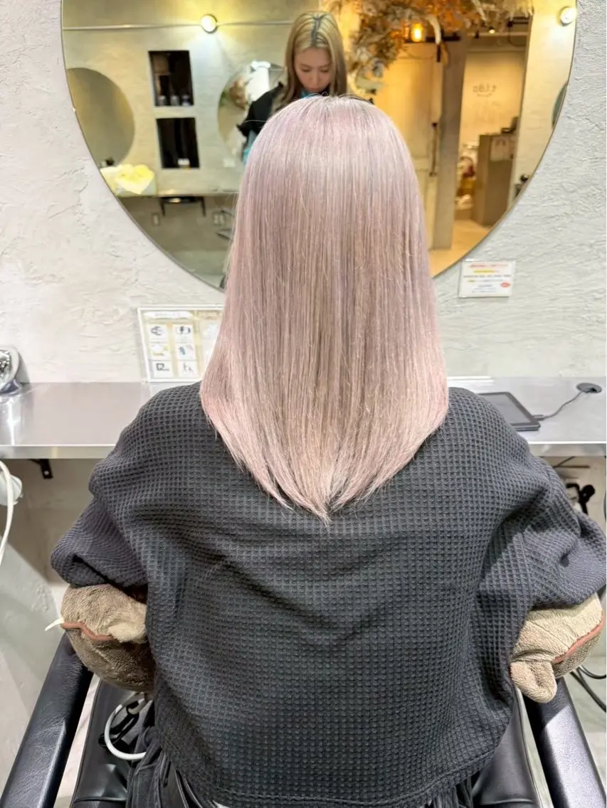 セミロング ゆだい　ワンカラー✨ ダブルカラー❄️のヘアスタイル