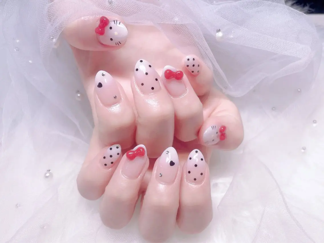 ネイル ハンドネイル LuLu nail💕ミカのネイルデザイン