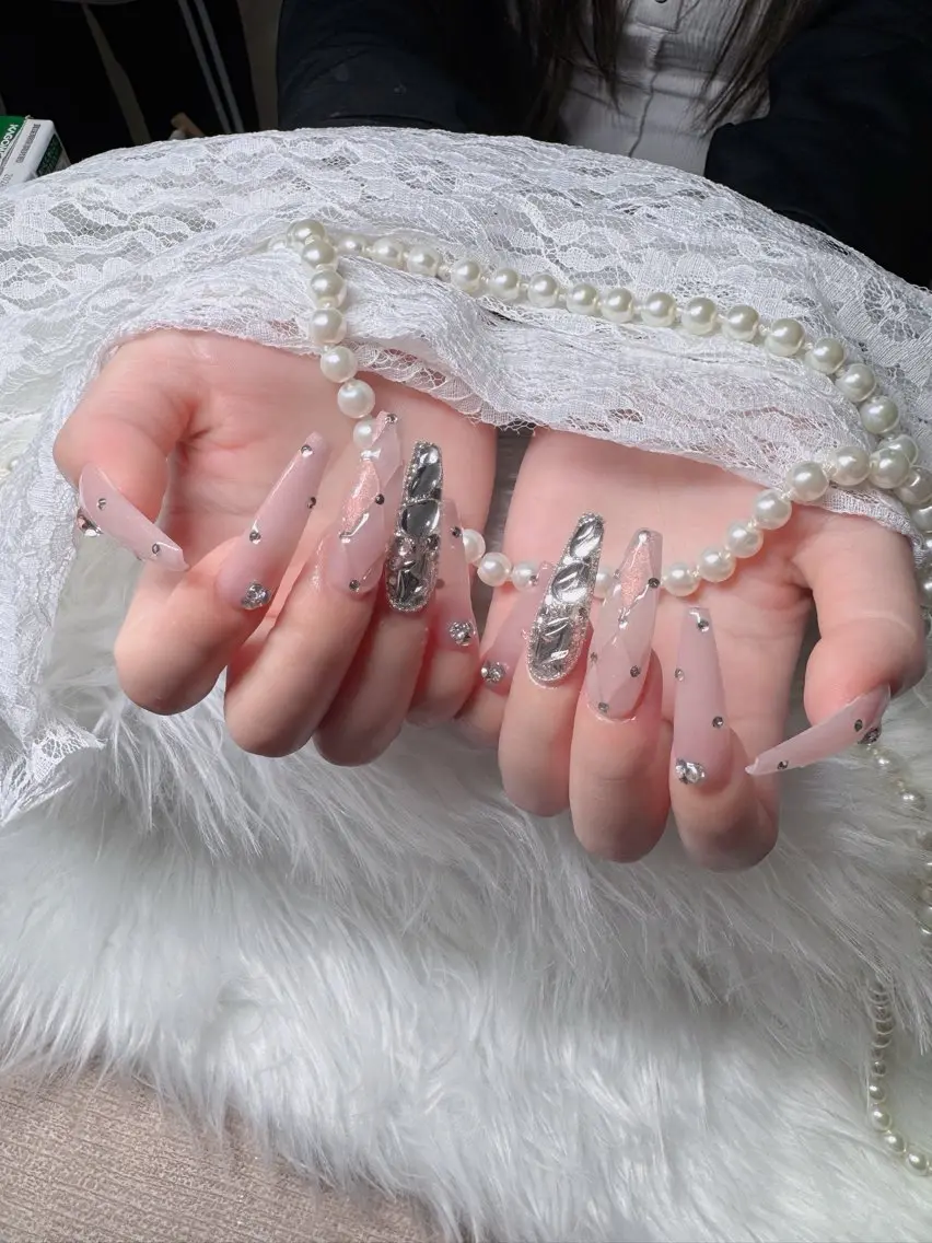 ネイル オーロラネイル フレンチネイル ジェルネイル ハロウィン キラキラネイル ハンドネイル H.baby Nail Salonのネイルデザイン