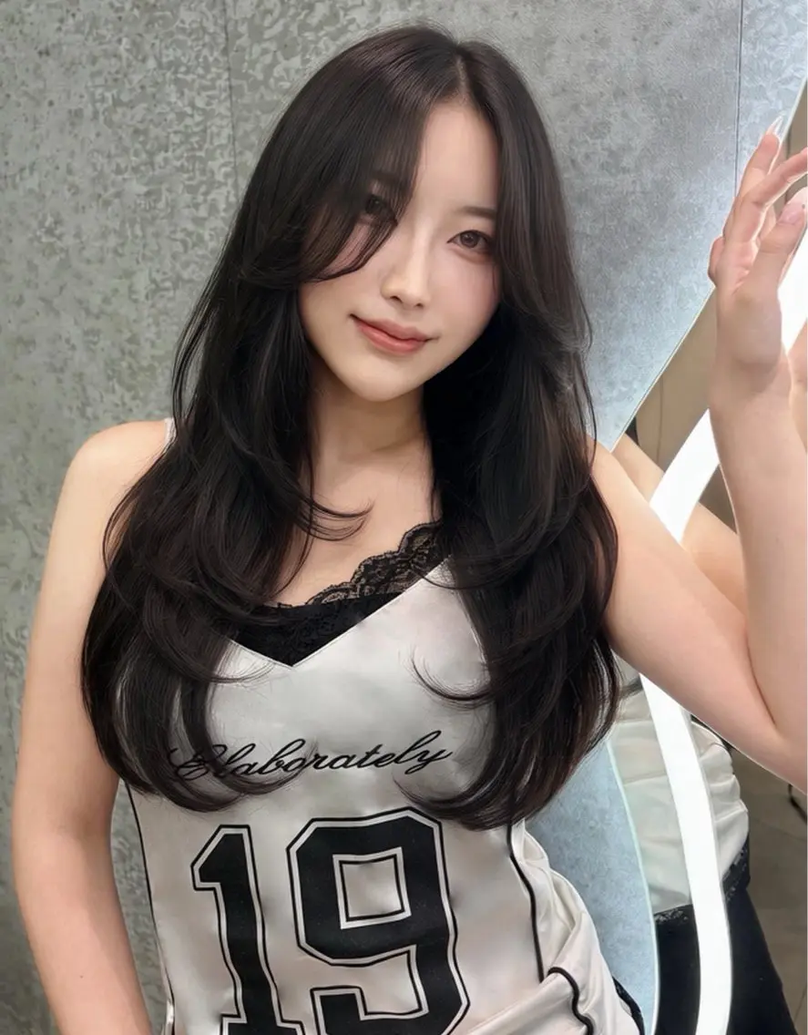 ロング 浦和うる艶 縮毛矯正⭐️セナ🎀のヘアスタイル