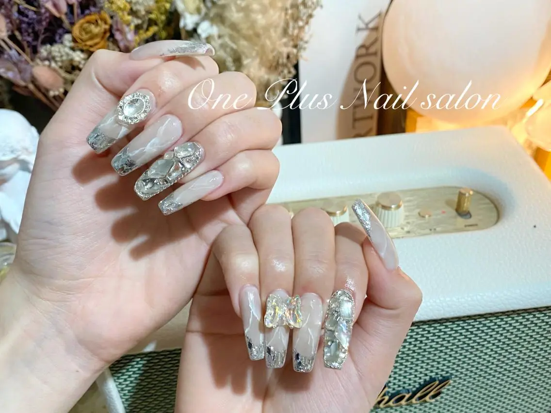 ロング ネイル One Plus Nail Salonのネイルデザイン