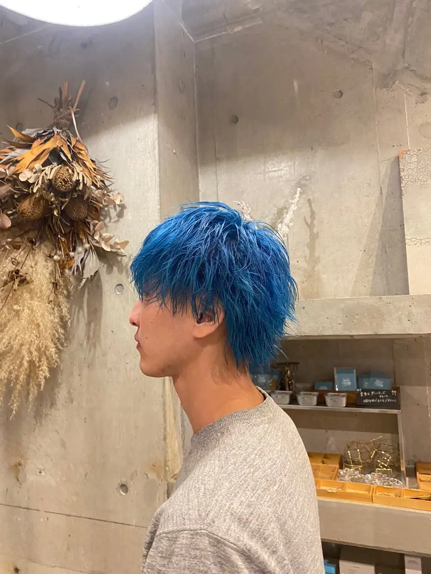 ショート カラー メンズ メンズブリーチ ブリーチ ブルーカラー 三野 隼澄のヘアスタイル