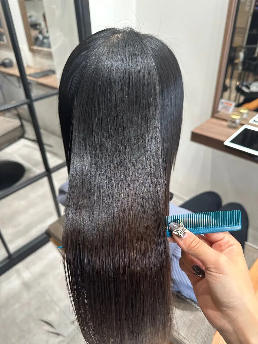 ロング パーマ カット 縮毛矯正 💙美髪救世主💙 関華蓮のヘアスタイル