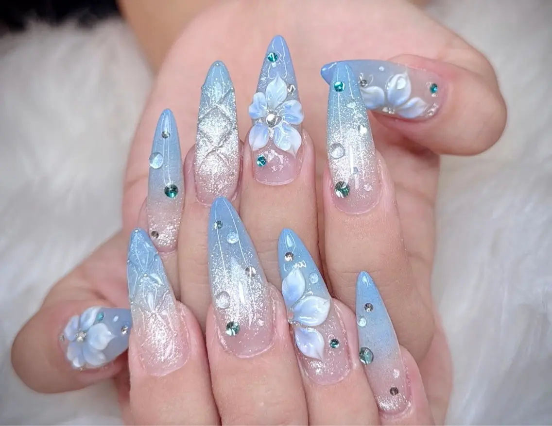 ネイル 長さ出し フレンチネイル 韓国ネイル マグネットネイル ミラーネイル ハンドネイル Kiwami nailsalonのネイルデザイン