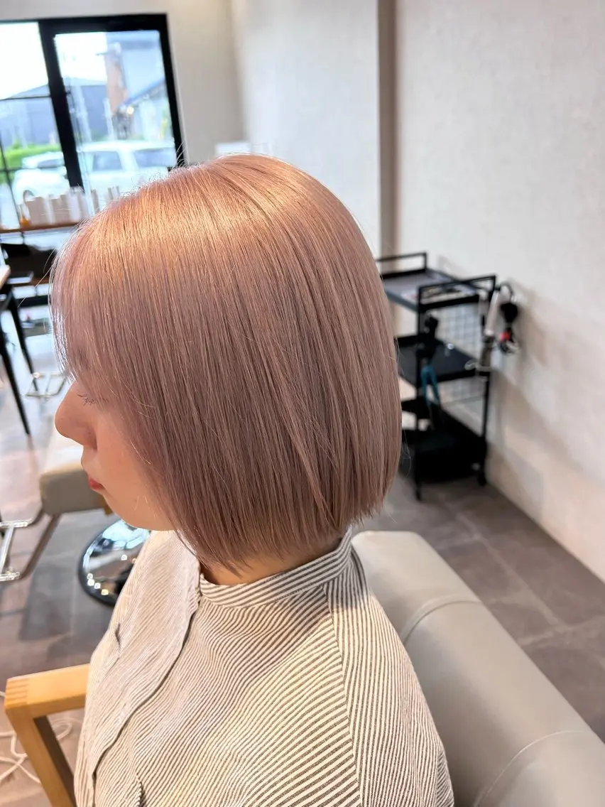 ショート カラー 井手 孔介のヘアスタイル